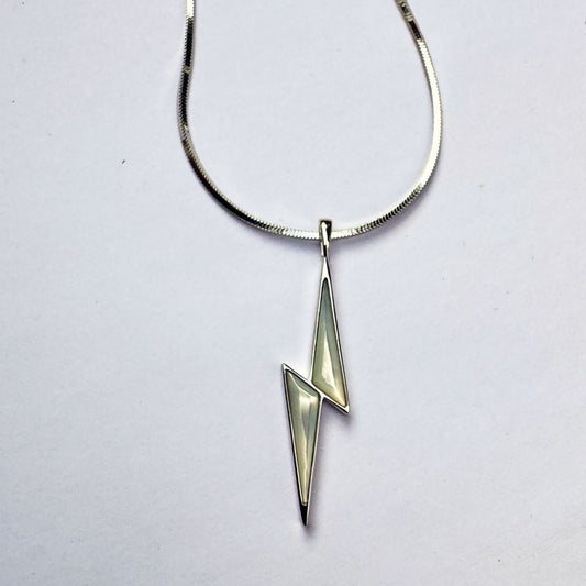MOTHER OF PEARL LIGHTNING BOLT PENDANT – Rhodium-plated Silver Necklace