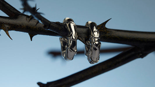 WILD THORN HUGGIE