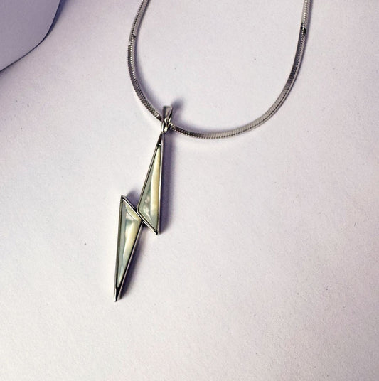 MOTHER OF PEARL LIGHTNING BOLT PENDANT – Rhodium-plated Silver Necklace